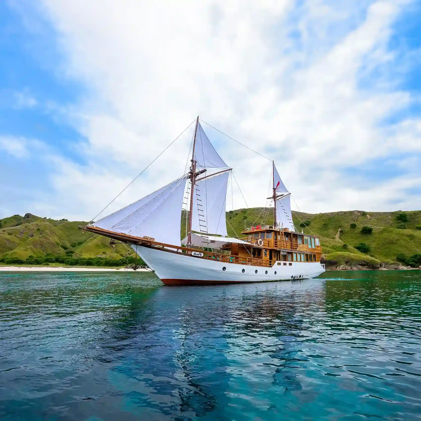 VIP VII, a phinisi schooner for sale in Indonesia