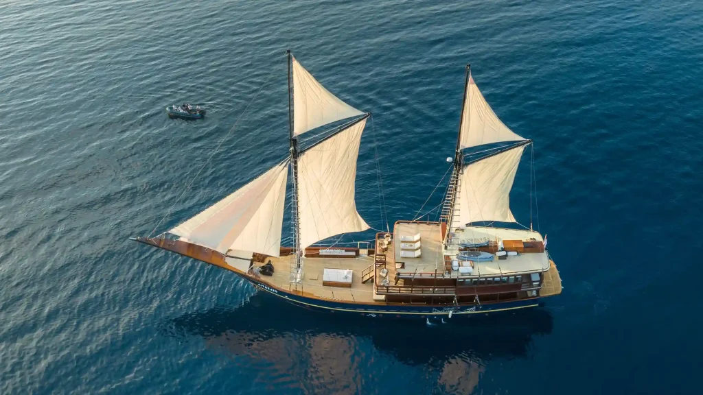 The Celestia phinisi exterior profile